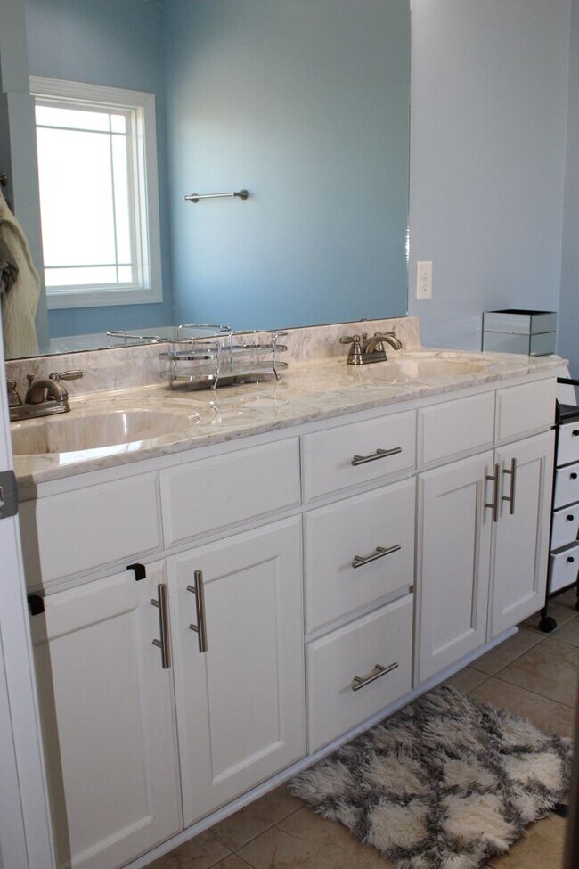 Building Photo - 134 Princess Dr