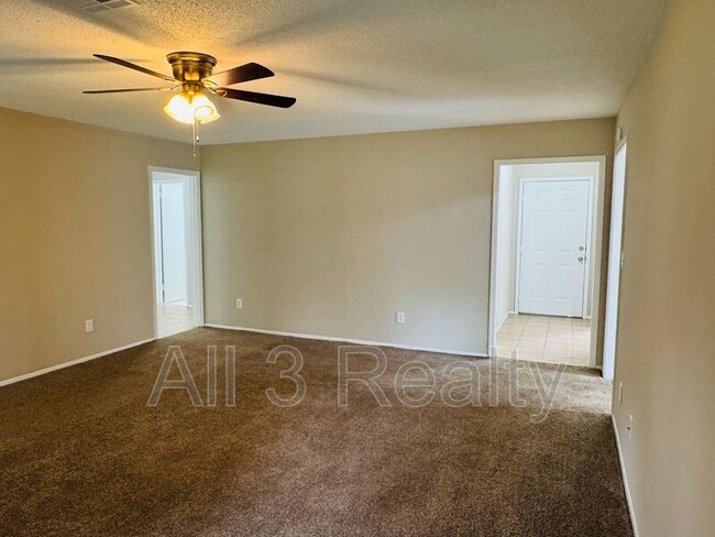 Building Photo - 4107 Beardsley Dr