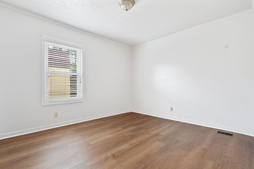 Building Photo - 3601 Cherryton Dr