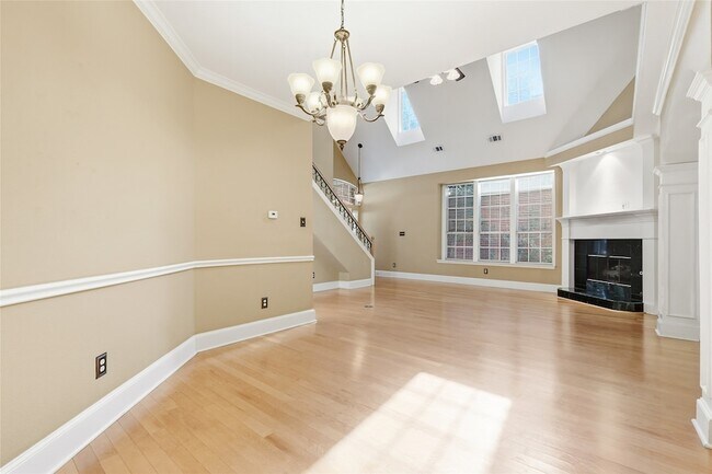 Building Photo - 5518 Australia Ct