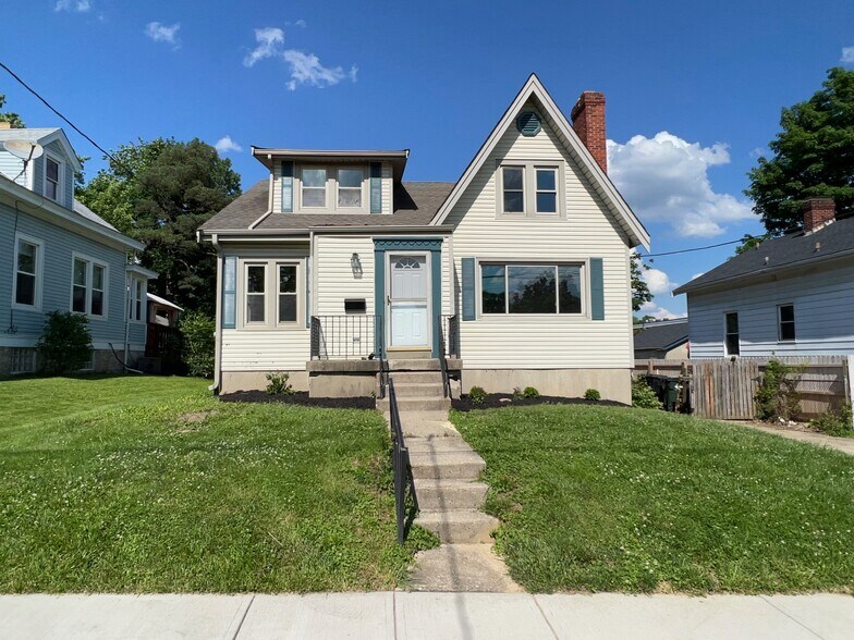 Building Photo - 6816 Park Ave