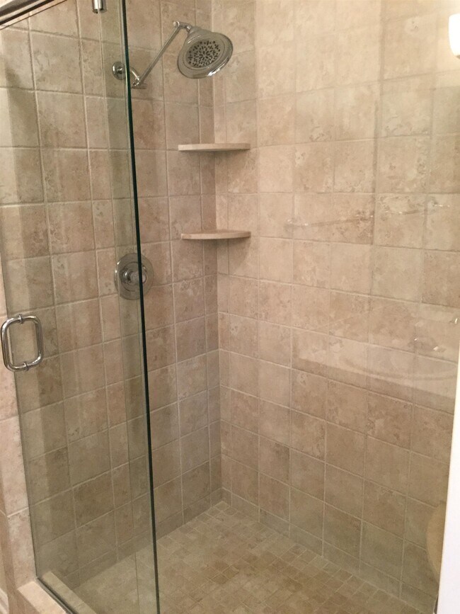 Building Photo - 4280 Riverchase Dr