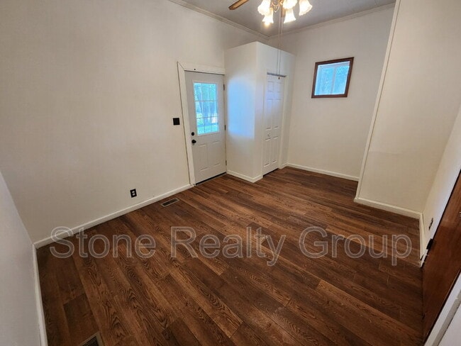 Building Photo - 2006 Wabash Ave