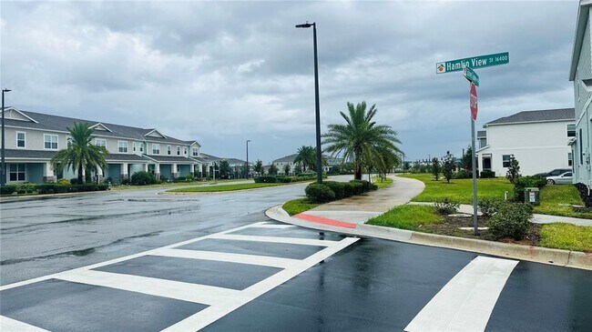 Building Photo - 16956 Hamlin Vw St