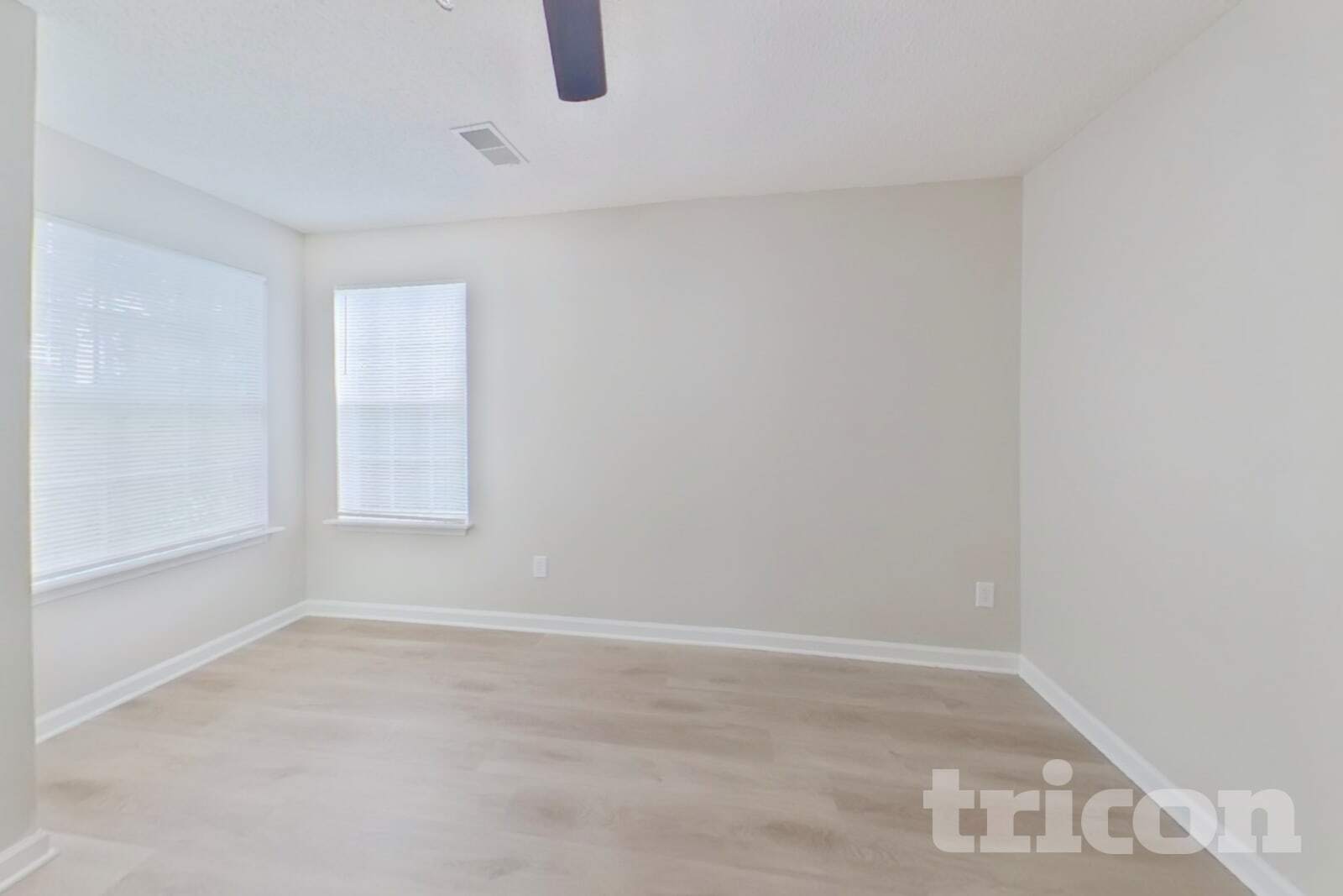 Building Photo - 1105 Glendevon Cir