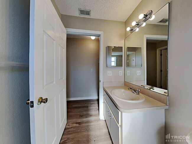 Building Photo - 4173 Oasis Avenue Spring Hill FL