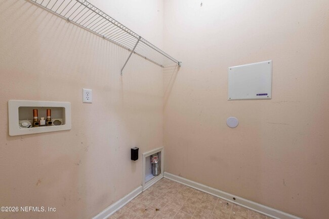 Building Photo - 4667 Pine Lake Dr