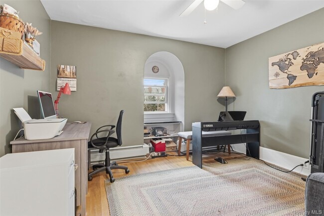 Building Photo - 598 N Lake Blvd