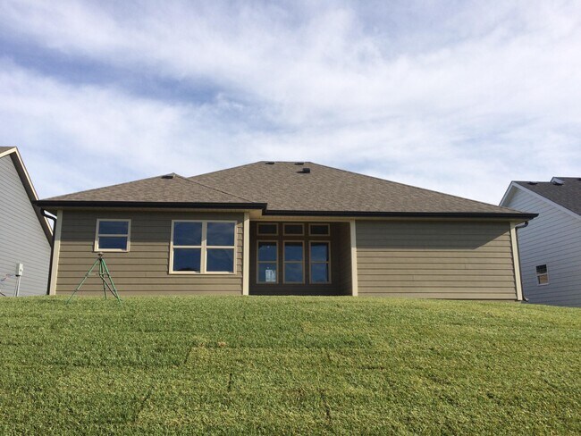 Building Photo - 7413 Pemberton Dr