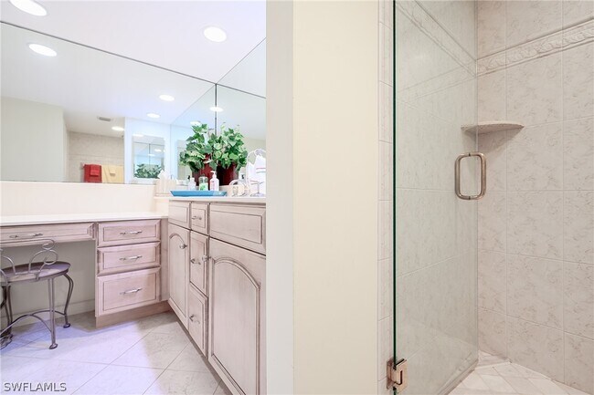 Building Photo - 1100 9th St S