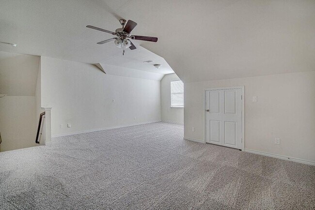 Building Photo - Spacious 4BR House in Burleson