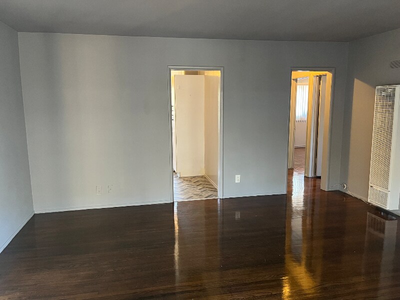 Building Photo - 13744 Burbank Blvd