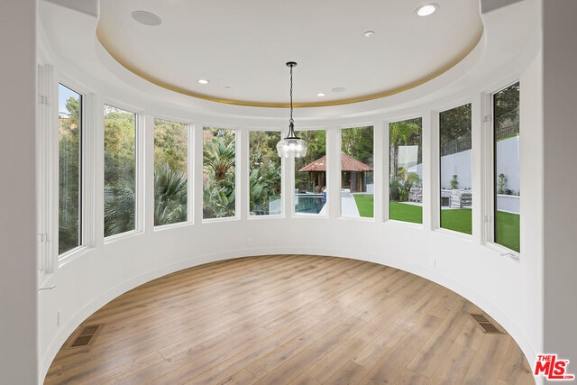 Building Photo - 3373 Coldwater Canyon Ave