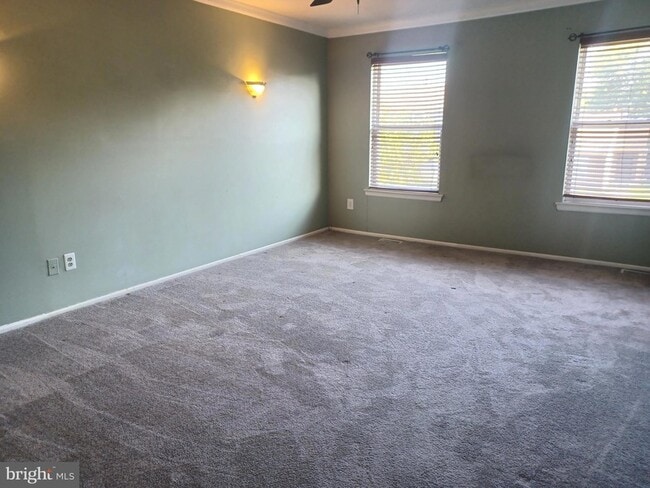 Building Photo - 403 Roberts Ln