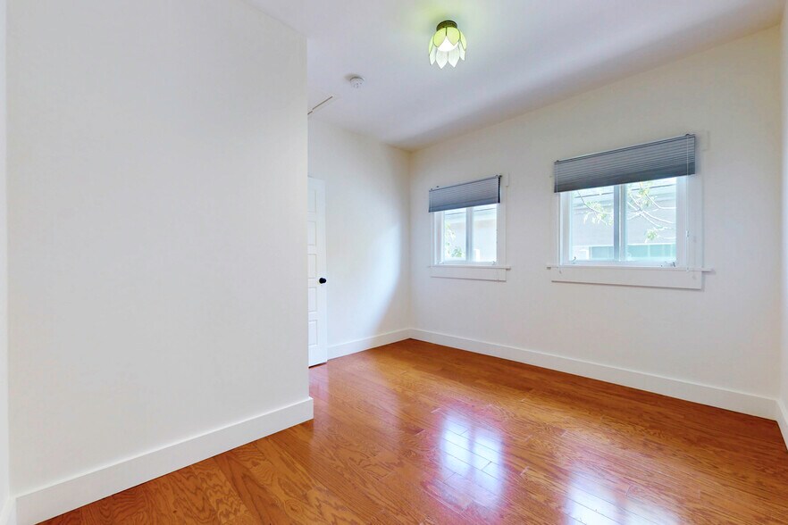 Building Photo - 1845 Las Lunas St