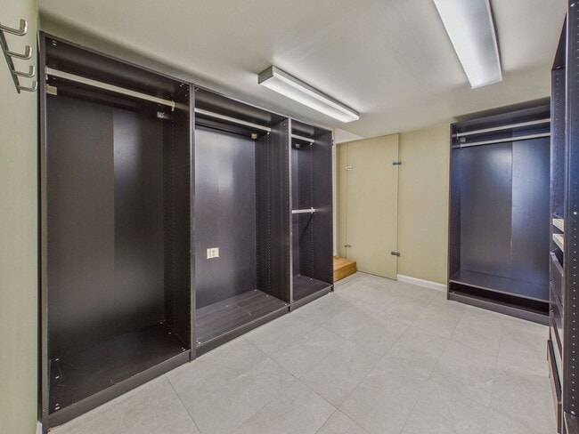 Building Photo - Immaculate Menlo Park house for rent now! $9,100