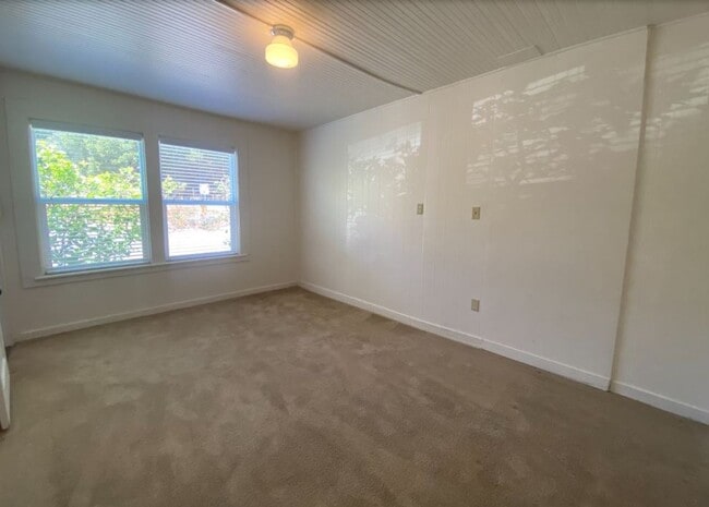 Building Photo - Historic Santa Cruz Charm | Private Carriage House Residence Near Downtown