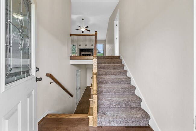 Building Photo - Large home ready for you to call home today!