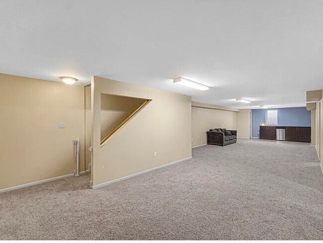 Building Photo - 6708 Tanager St