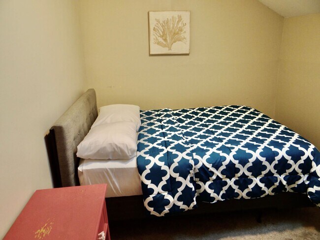 Building Photo - Furnished All-Inclusive 4bed/3bath condo a...