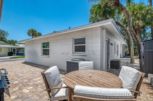 Building Photo - 1137 N Moonmist Ct