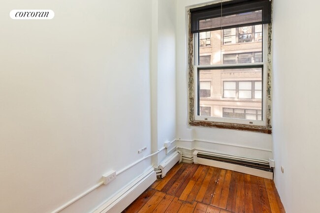Building Photo - 143 W 21st St