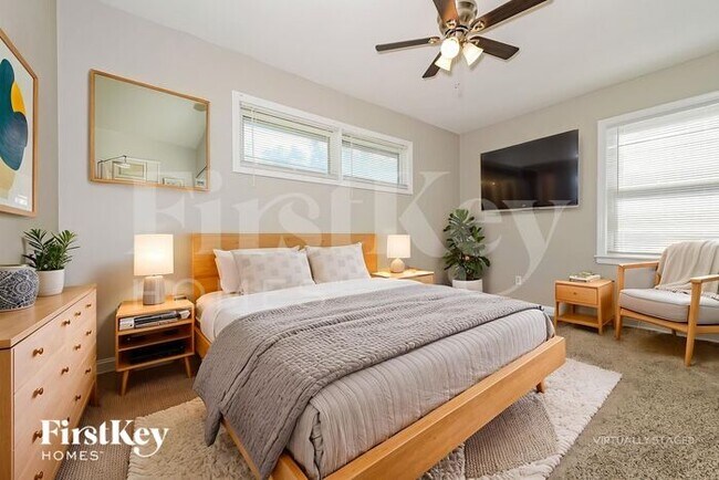 Building Photo - 5816 Lane Ave