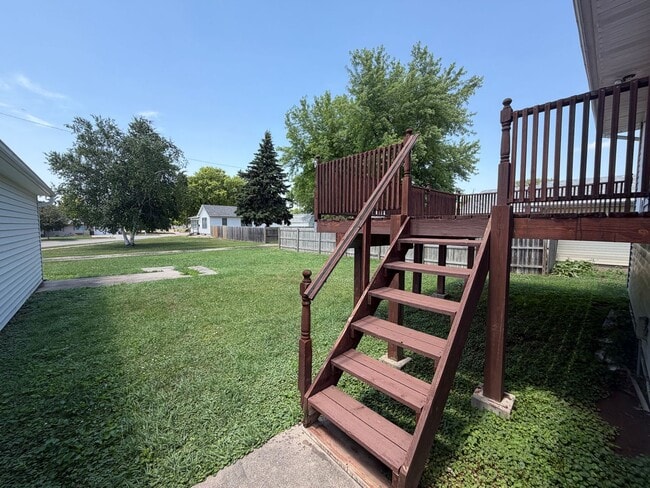Building Photo - $2500 - 3 Bed 1.5 Bath Home in Riverside