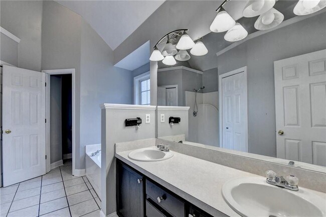 Building Photo - 938 Mulberry Fields Cove NE