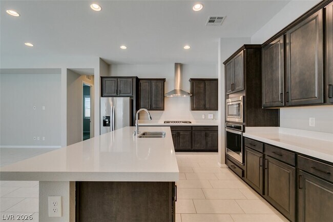 Building Photo - 10743 Skye Lily Ave