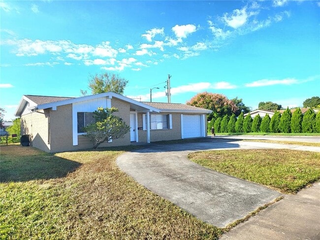 Building Photo - 4004 Grayton Dr