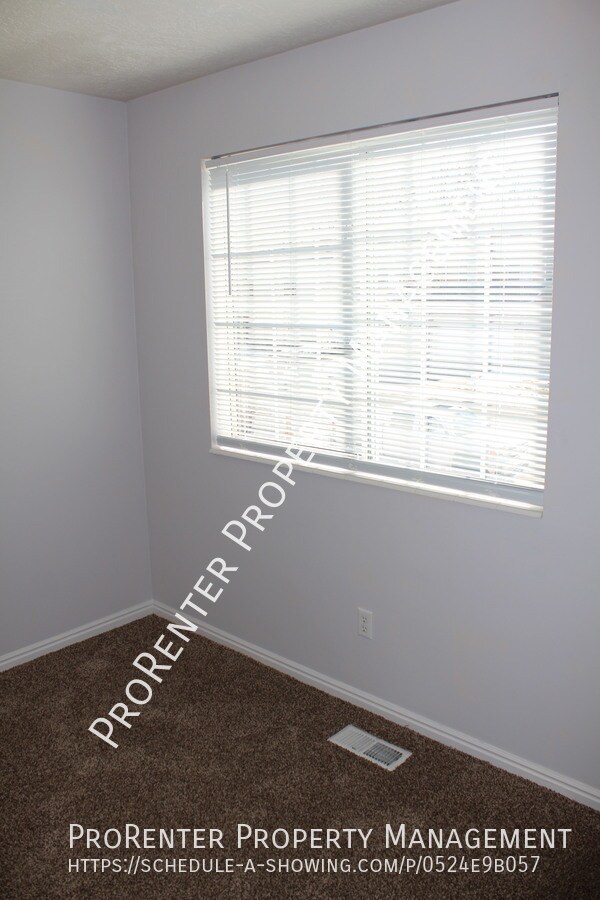 Building Photo - 2176 1630 N St