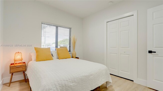 Building Photo - 2736 NW 21st Ave