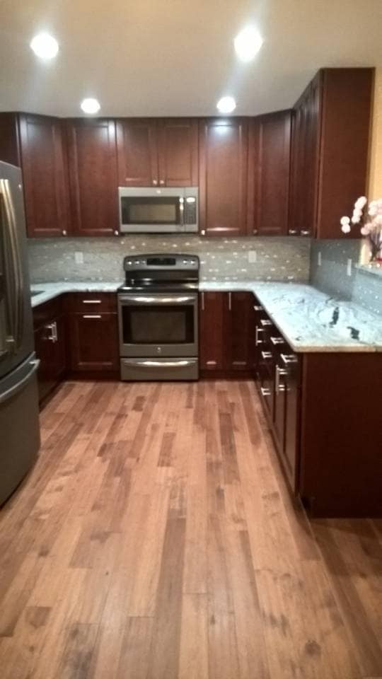 Building Photo - 803 Potter Dr