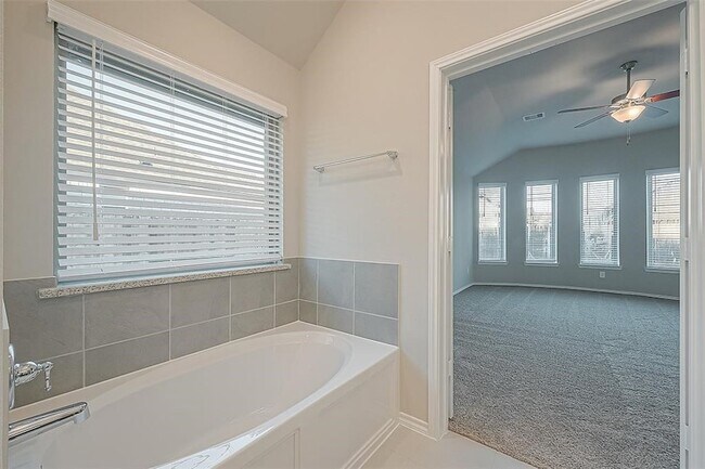 Building Photo - 1306 Vinter Mdws Ln