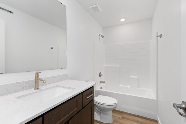 Building Photo - 6658 W Aileron St