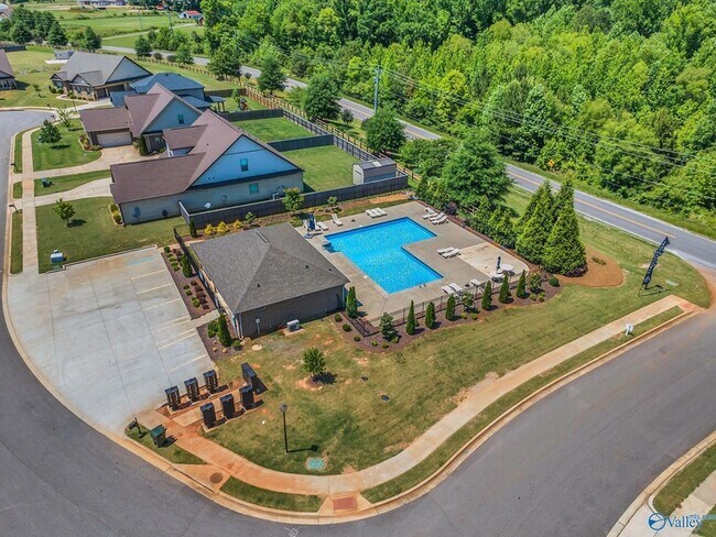Building Photo - 147 Ivy Vine Dr