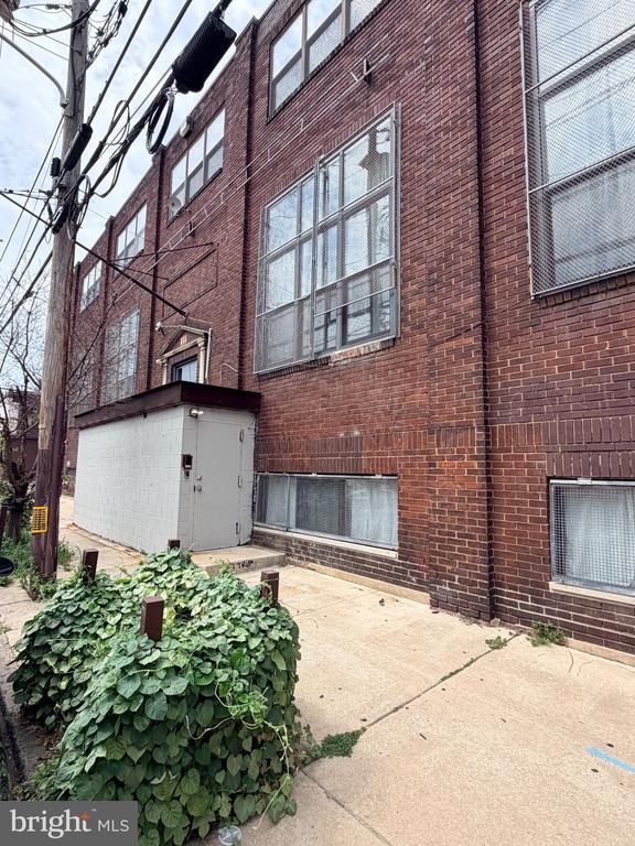 Building Photo - 111 W Norris St