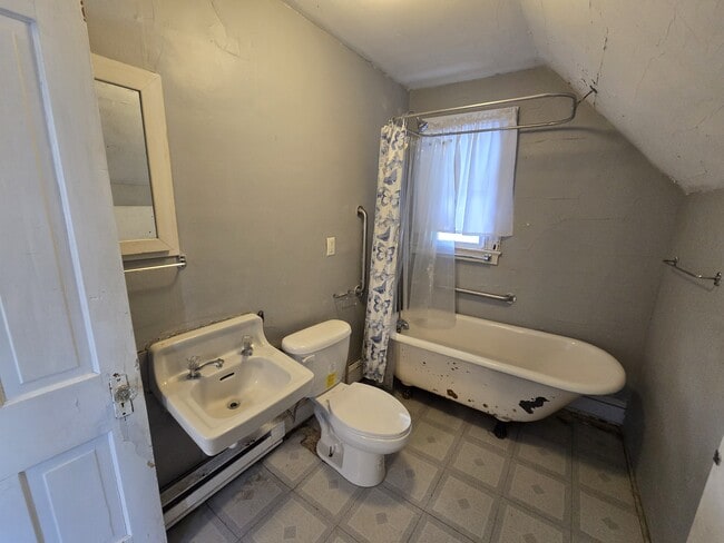 Building Photo - 102 South St