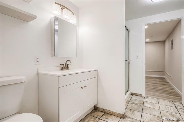 Building Photo - 11962 E Maple Ave