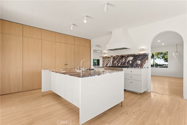 Building Photo - 21500 Arcos Dr