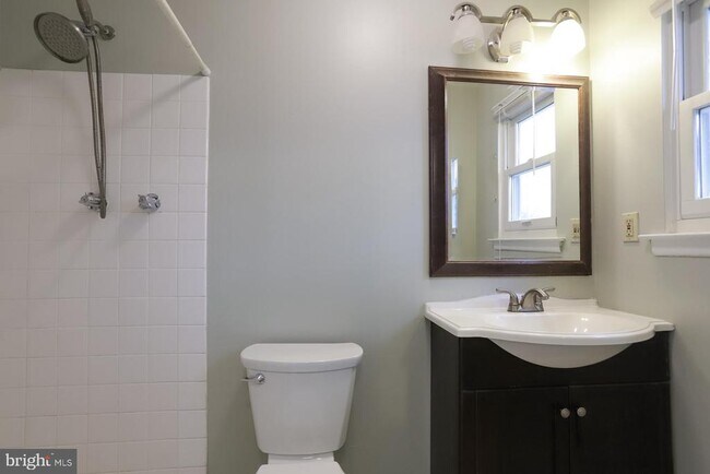 Building Photo - 1940 Arrowood Dr