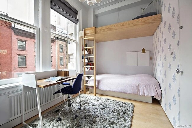 Building Photo - 366 Broadway