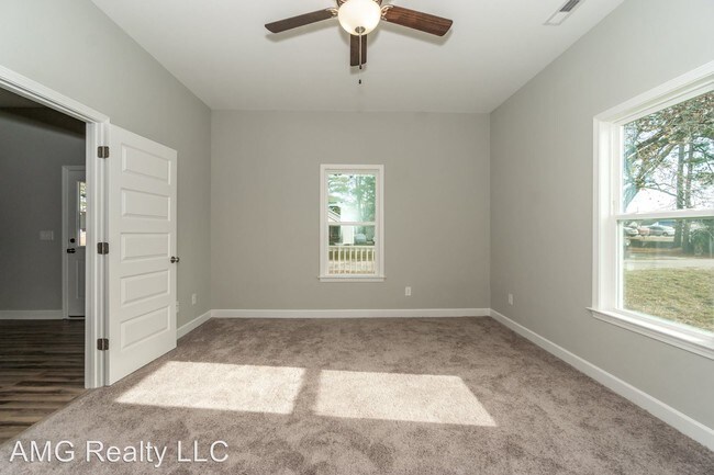 Building Photo - 3 br, 2 bath House - 307 West 1st Street