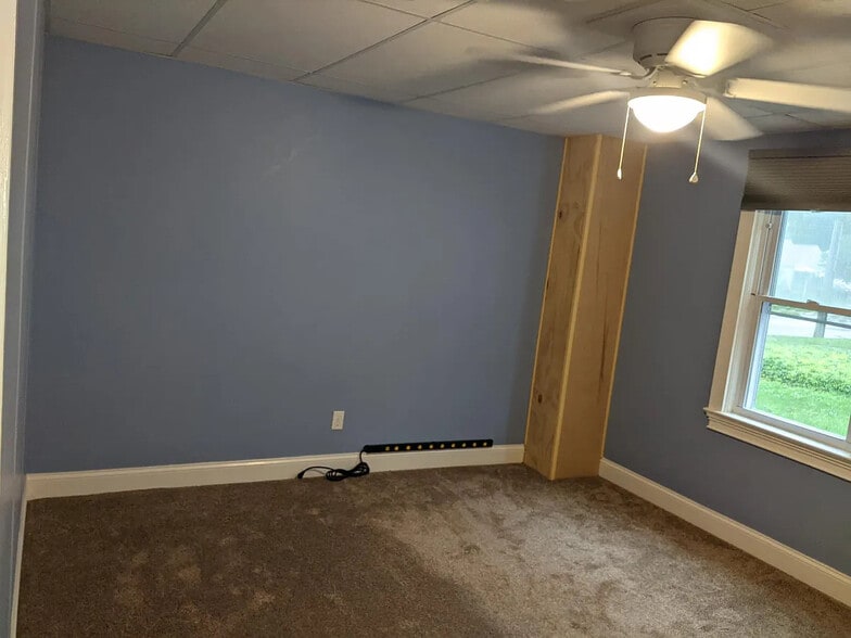 Building Photo - 553 Britton Rd