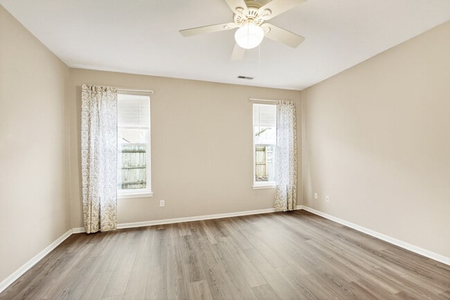 Building Photo - Beautiful Ranch Home Near Dining, Shopping & The Palladium