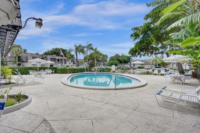 Building Photo - 3101 Oakland Shores Dr