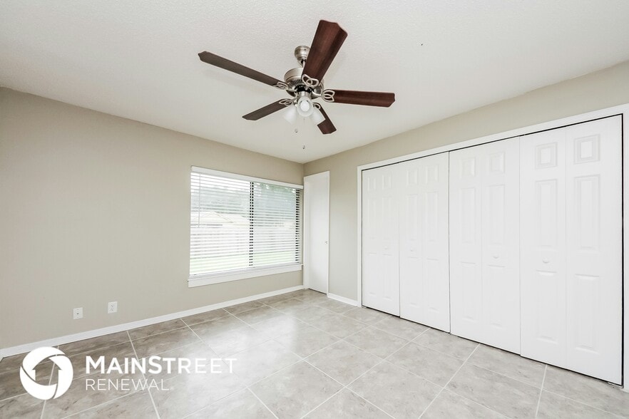 Building Photo - 713 E Flag Way