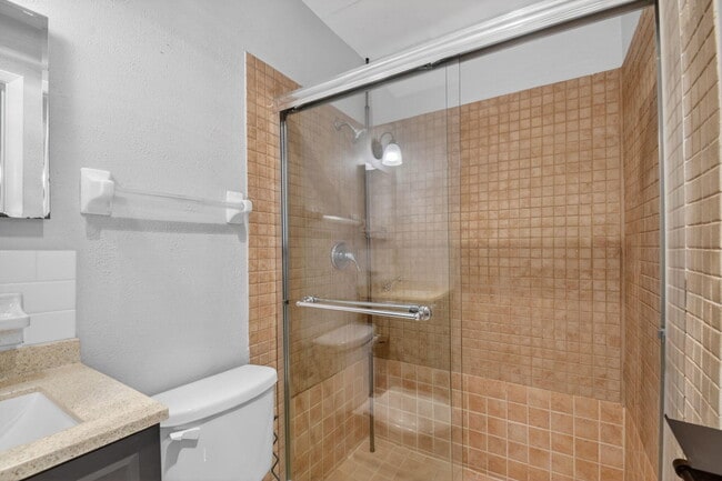 Building Photo - 310 S J St