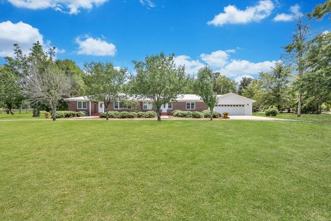 Primary Photo - $500.00 OFF FIRST MONTHS RENT!!!!!